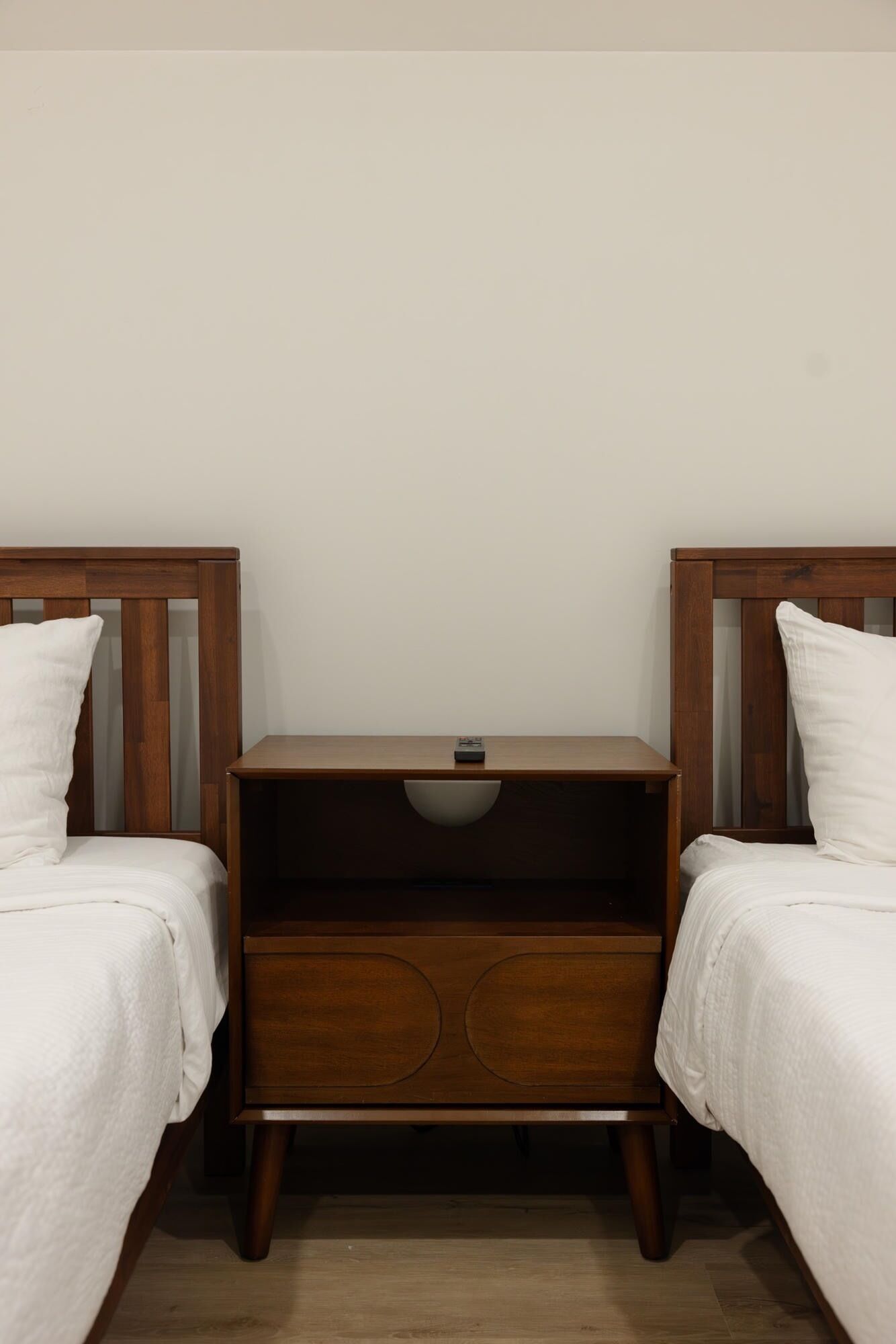 2 bedrooms, iron/ironing board, travel crib, WiFi (free)