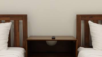 2 bedrooms, iron/ironing board, travel crib, WiFi (free)