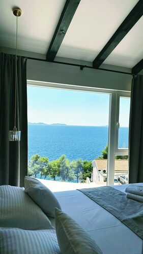 Coral Cove 2
