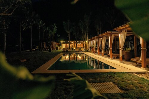 Sattura Villa Lawar