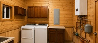 A Cozy Rustic Lodge! Perfect for Groups, Family Gatherings or Special Occasions.