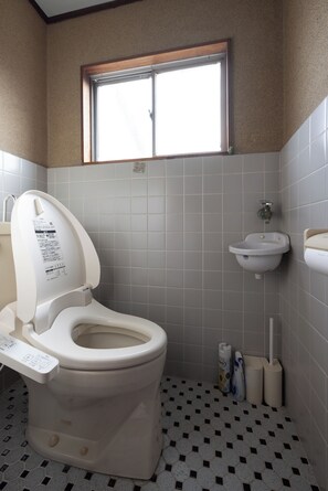 Free toiletries, towels, soap, shampoo - ADDress (Shozu-gun)