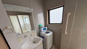 Casa | Bagno | Combinazione doccia/vasca, set di cortesia gratuito, asciugacapelli
