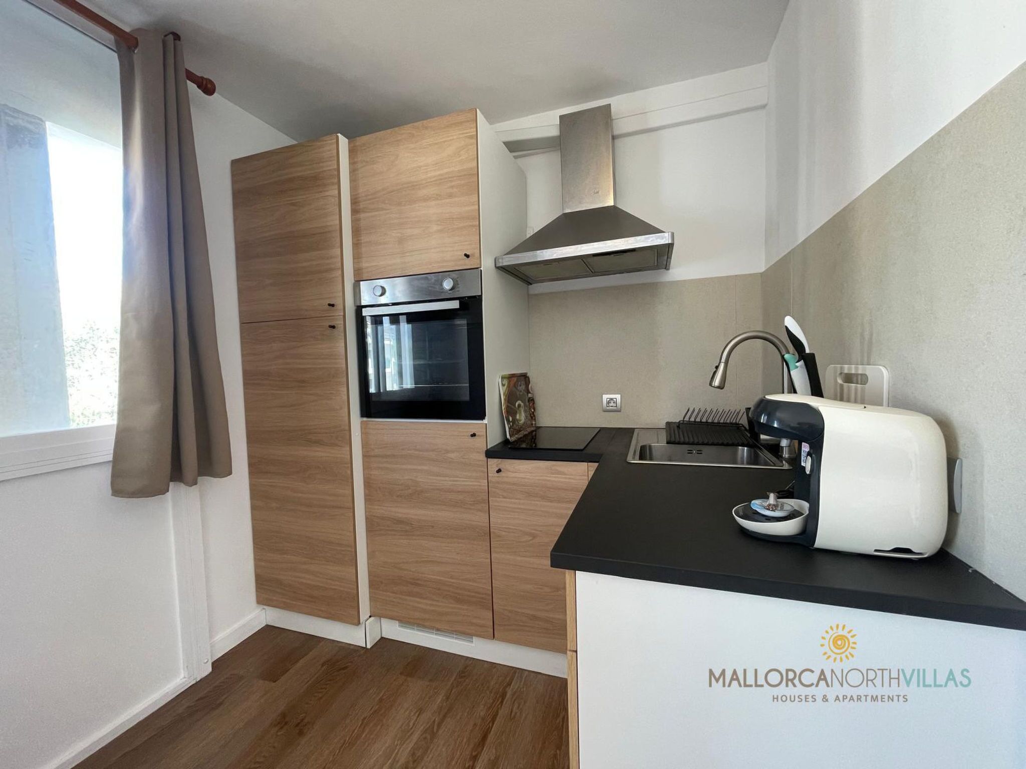 Fridge, microwave, cookware/dishes/utensils