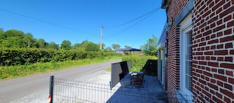 Large vacation rental for 10 people with a sauna, garden, and fireplace