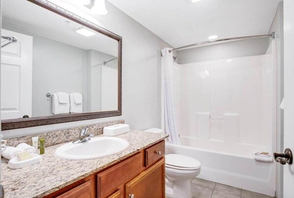 Bathroom - Beachfront 2BR Suite | Myrtle Beach (Myrtle Beach)