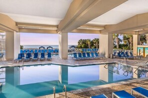 Pool - Spacious 2-Bedroom Oceanfront Suite (Myrtle Beach)