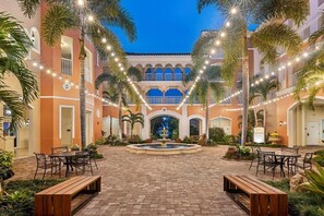 Unclassified image, 5 of 31, button - Spacious 1-Bedroom Villa | Balcony (Orlando)