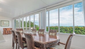 Dining - Oceanfront 3BR Villa | Beach Access & Garage (Jensen Beach)