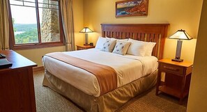 Room - Spacious 2BR Villa at Scenic Retreat (Oliver Township)