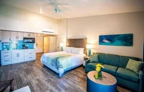 Room - Studio Sleeps 4 w/ Pool & Ocean View (Charlotte Amalie)