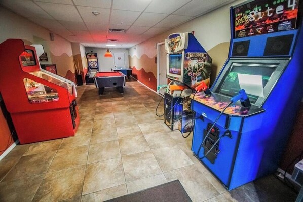 Games room - Come to Branson! This Suite Sleeps Up to 4! (Branson)