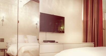 Luxury 1BR 2BA close to place des vosges fully A/C