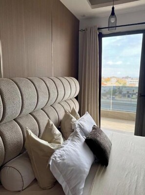 Room - TERRA Suite Apartment • YOFF (Dakar)
