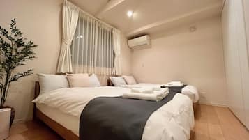 Iron/ironing board, WiFi (free), bed sheets