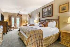 Room - Presidential 3-Bedroom Cabin |Private Hot Tub (Oliver Township)