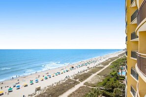 Beach - Beachfront 2BR Retreat with Ocean Views (Myrtle Beach)