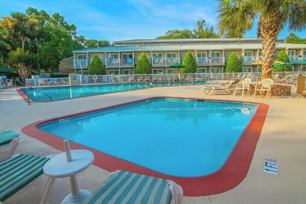 Unclassified image, 1 of 36, button - Coastal 2BR Retreat |Pool + Beach Nearby| Sleeps 6 (Hilton Head Island)