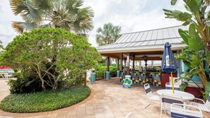 Outdoor dining - 2BR Condo in Orlando w/ Pool & Free Parking (Kissimmee)