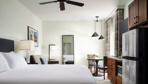 Room - Spacious 2-Bedroom Villa | Resort Views (Branson)