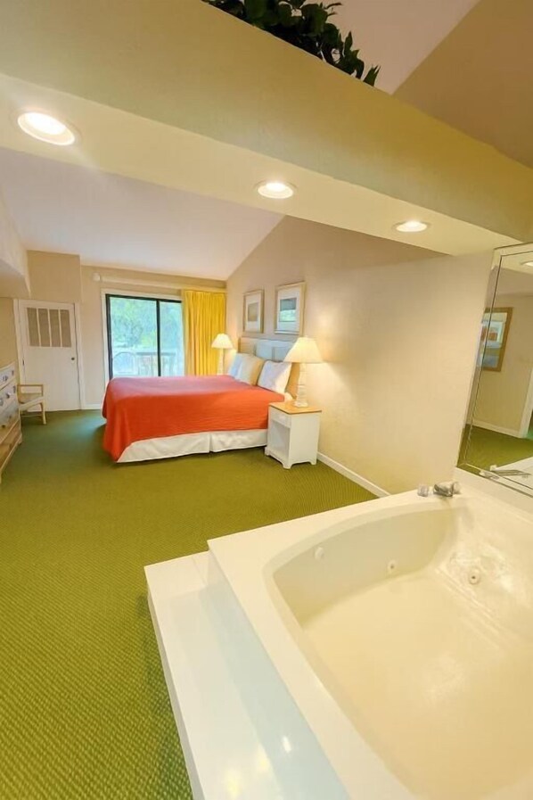 Unclassified image, 1 of 31, button - Luxury 2BR Oceanfront Condo w/ Balcony (Hilton Head Island)