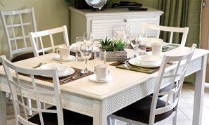 Dining - Family Fun Near Myrtle Beach! 2 BR Condo Sleeps 8! (Surfside Beach)