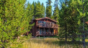 Exterior - Island Park 2BR Mountain Retreat Near Yellowstone (Island Park)