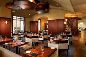 Dining - 2 bedroom at Las Palmeras for EDC Orlando (Orlando)