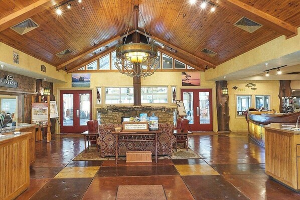 Lobby - Cozy Studio Near Table Rock Lake (Oliver Township)
