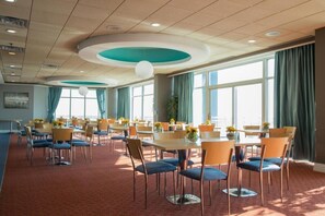 Dining - Oceanfront 2BR Suite | Cherry Grove Pier, Sleeps 6 (North Myrtle Beach)