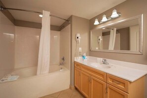 Bathroom - Myrtle Beach 2BR Oceanfront w/ Balcony & WiFi (North Myrtle Beach)