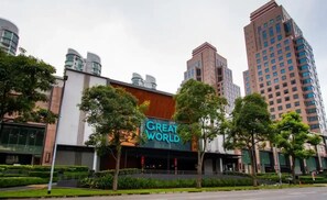 Unclassified image, 3 of 6, button - Spacious Riverside 3 Bed Penthouse - Steps to MRT and Dining Scene (Singapore)