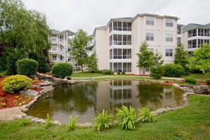 Exterior - Spacious 2BR Suite Near Lake & Attractions (Branson)