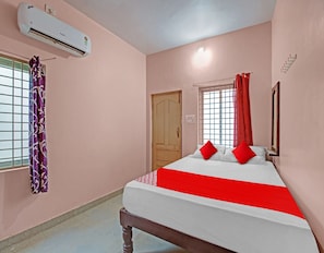 House - Deluxe New Mayuri Lodge (Bagepalli)