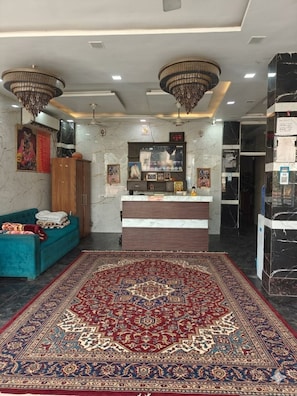 Unclassified image, 2 of 6, button - Hotel Gayatri Dham Near Prem Mandir (Vrindavan)