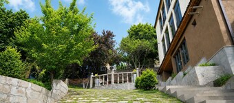 Madin Eco Hotel