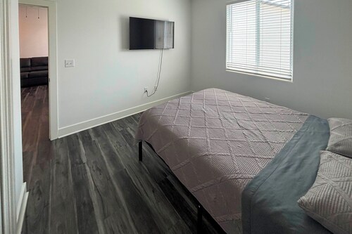 Newly Built Condo, 6 Mi to Downtown Wichita!