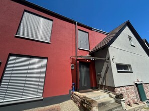 Unclassified image, 5 of 6, button - Vrbo Property (Kehl)