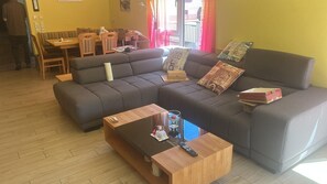 Unclassified image, 4 of 6, button - Vrbo Property (Kehl)