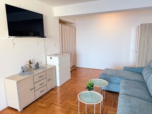 Living area - Sea Time apartment with sea view (Budva)