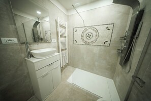 Unclassified image, 4 of 22, button - Vrbo Property (Volterra)