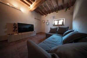 Unclassified image, 5 of 22, button - Vrbo Property (Volterra)