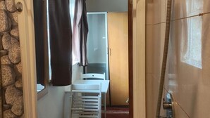 Interior - Studio Sleeps 2 With Parking (Edgware)