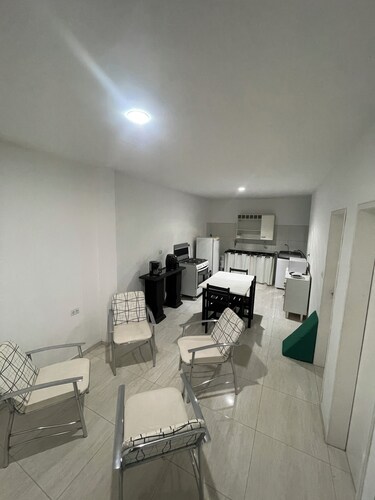 House with two en-suite bedrooms, double bedroom with Wi-Fi and air conditioning, near the city center.