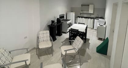 House with two en-suite bedrooms, double bedroom with Wi-Fi and air conditioning, near the city center.