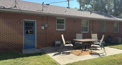 Cozy 2-bedroom house newly updated with all new furnishings. Great location!