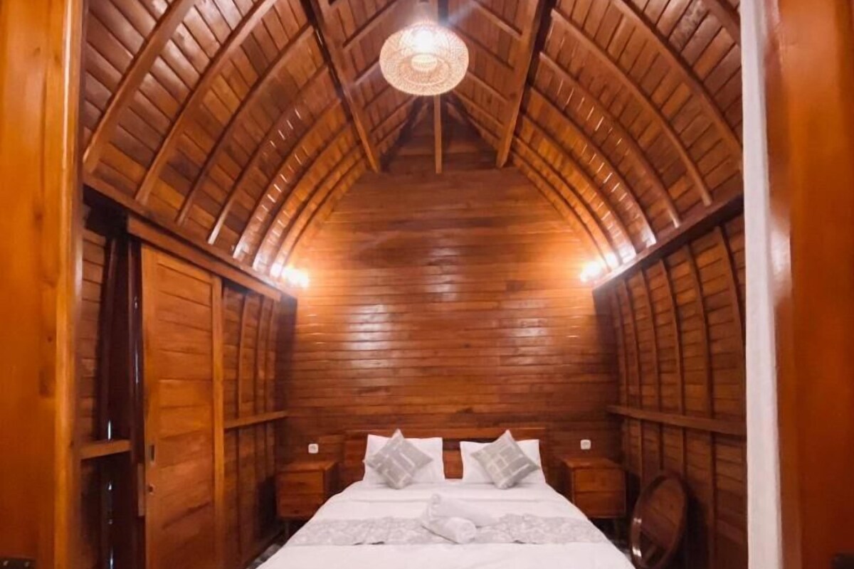 Standard Double Room, Balcony, Garden View
