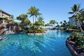 Unclassified image, 2 of 6, button - 2-bedroom resort in adorable Kaanapali with fitness room and AC (Kaanapali)