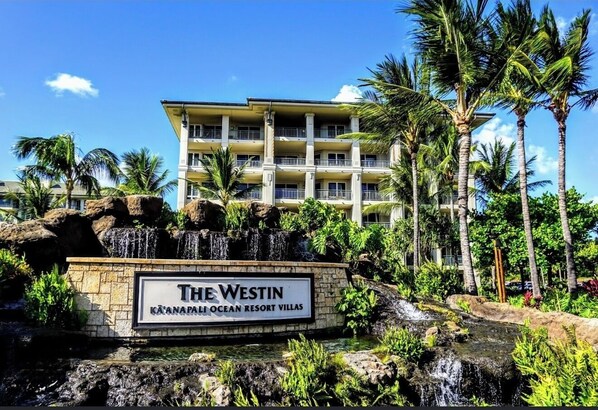 Unclassified image, 1 of 6, button - 2-bedroom resort in adorable Kaanapali with fitness room and AC (Kaanapali)
