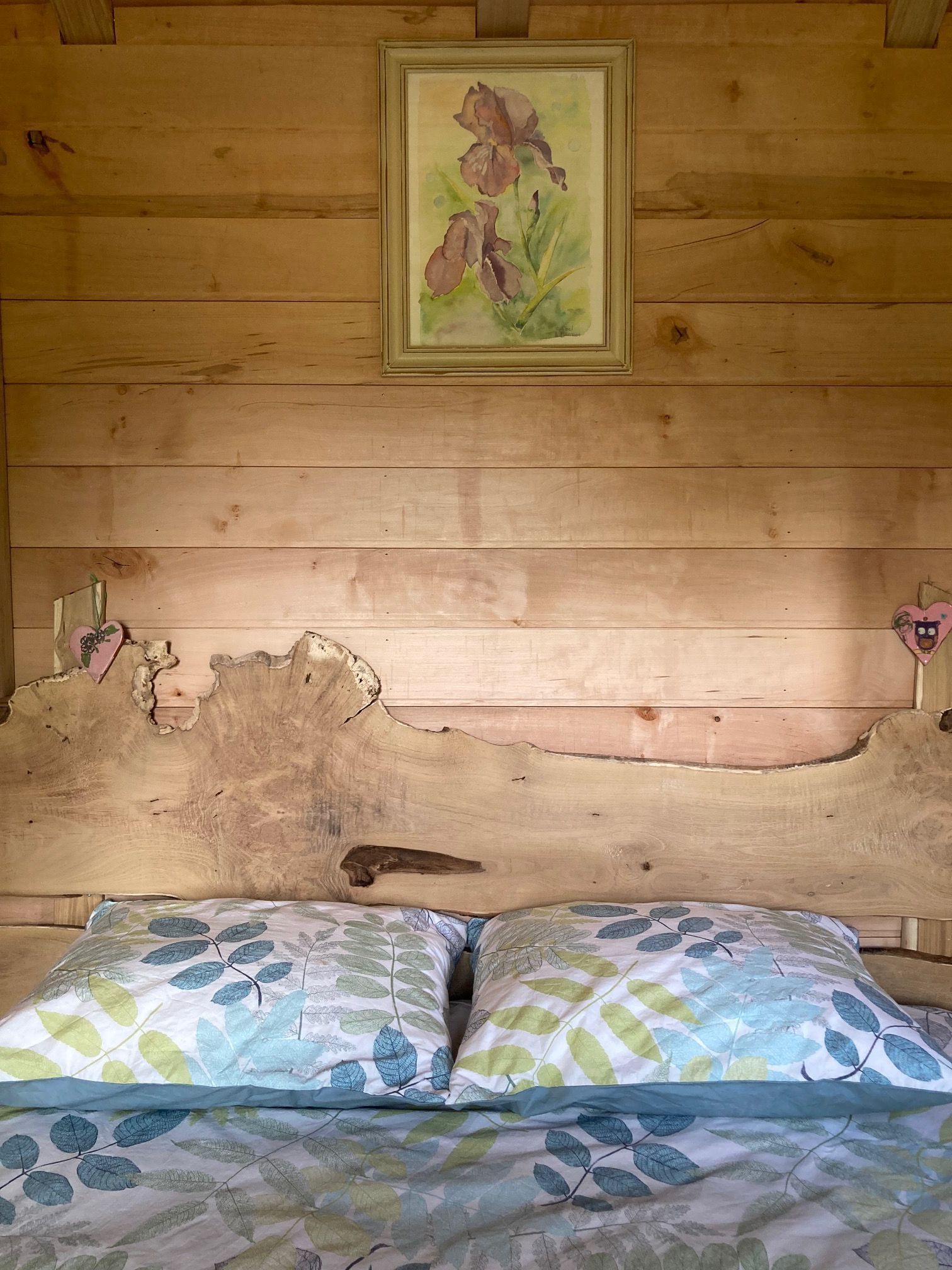 WiFi (free), bed sheets